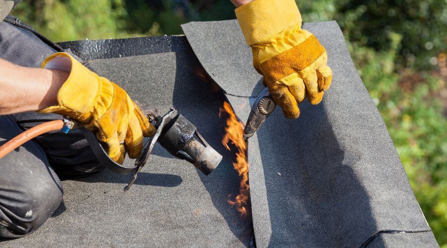 Professional gutter cleaning in Lisbon, OH